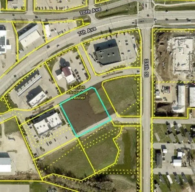 850 35th Street, Marion, IA 52302 - #1