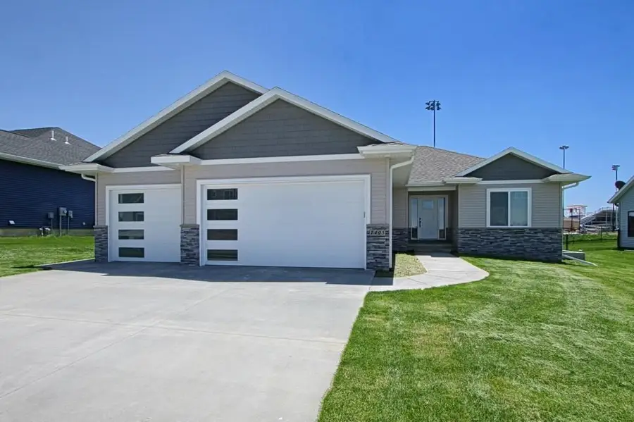 4102 Barbaro Ave., Iowa City, IA 52240 - #3