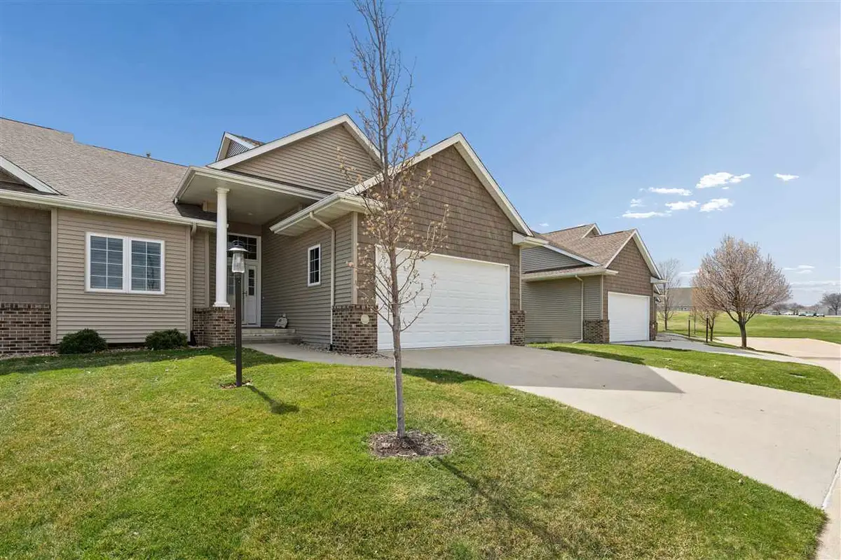 3269 Stone Ct, Marion, IA 52302 - #1