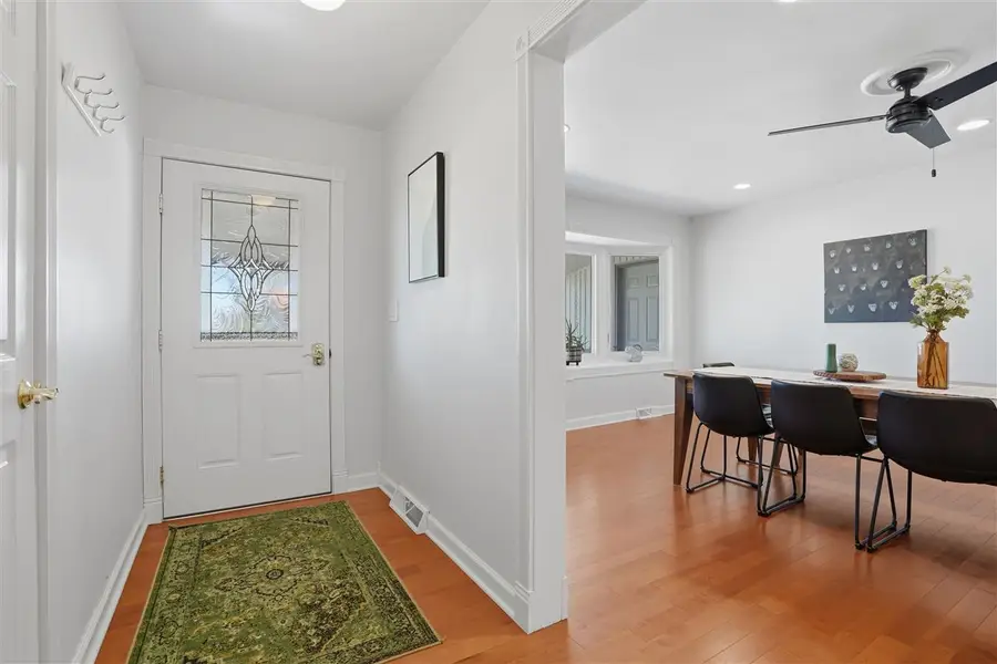 415 Woodridge Ave, Iowa City, IA 52245 - #2