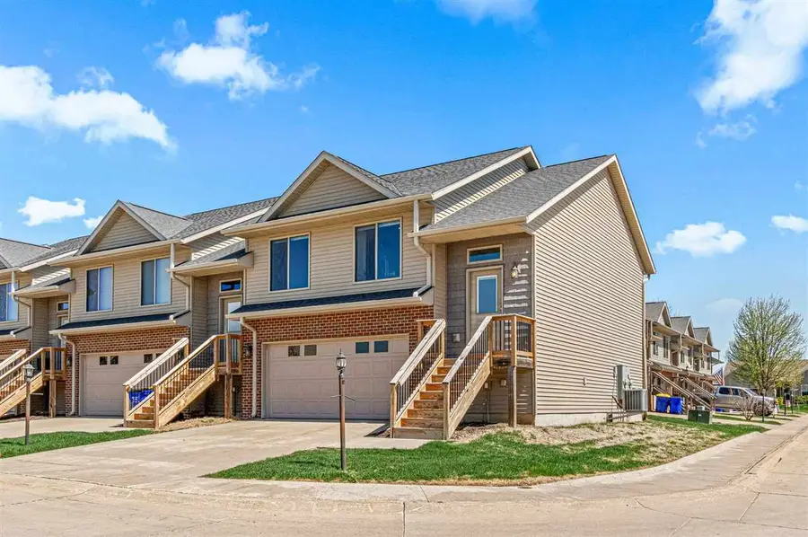 216 Will Dr, Solon, IA 52333 - #2