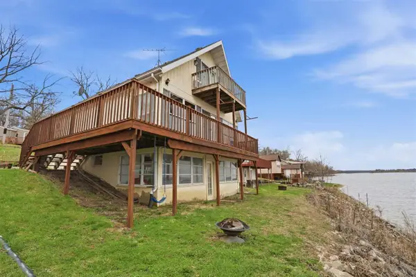 9874 F Ave, Wapello, IA 52653