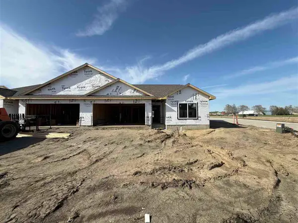 924 Eisenhower Blvd, North Liberty, IA 52317