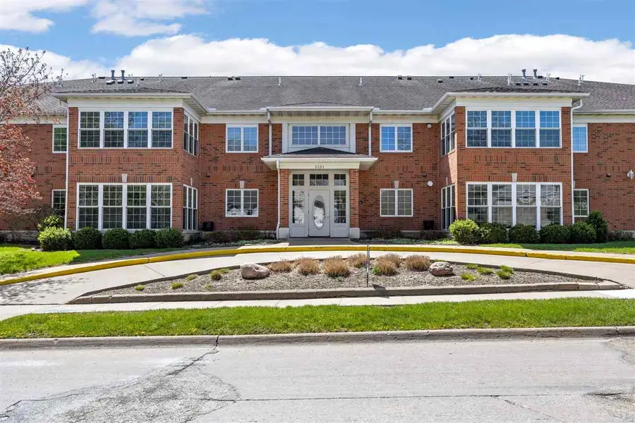 2601 Hickory Trl, Iowa City, IA 52245 - #3