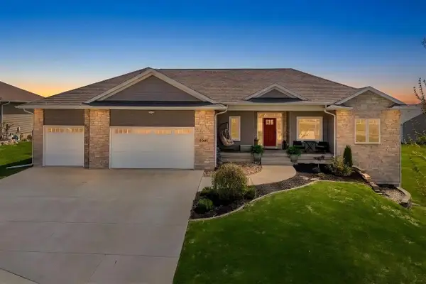 2040 Stone Creek Cir, North Liberty, IA 52317