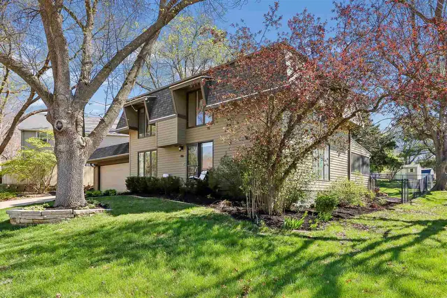 416 Macbride Rd., Iowa City, IA 52246 - #2