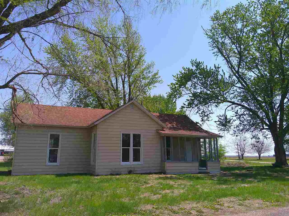 1102 4th Ave, Fredonia, IA 52738 - #1