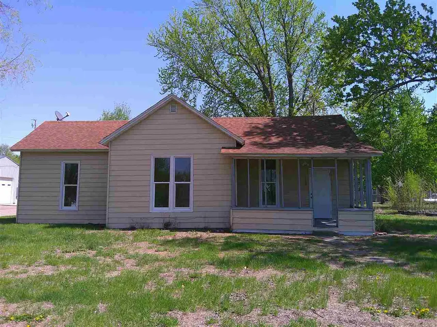 1102 4th Ave, Fredonia, IA 52738 - #2