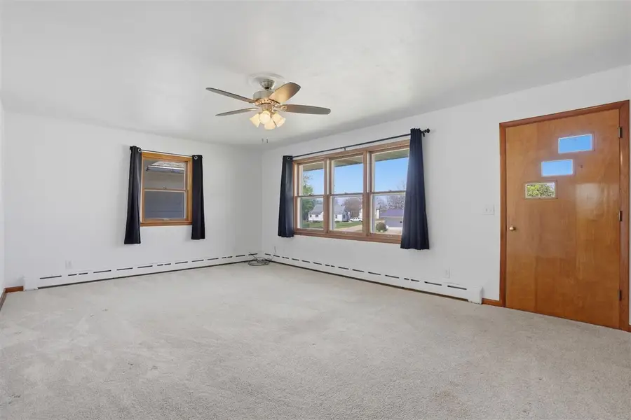 201 3rd St, Victor, IA 52347 - #3