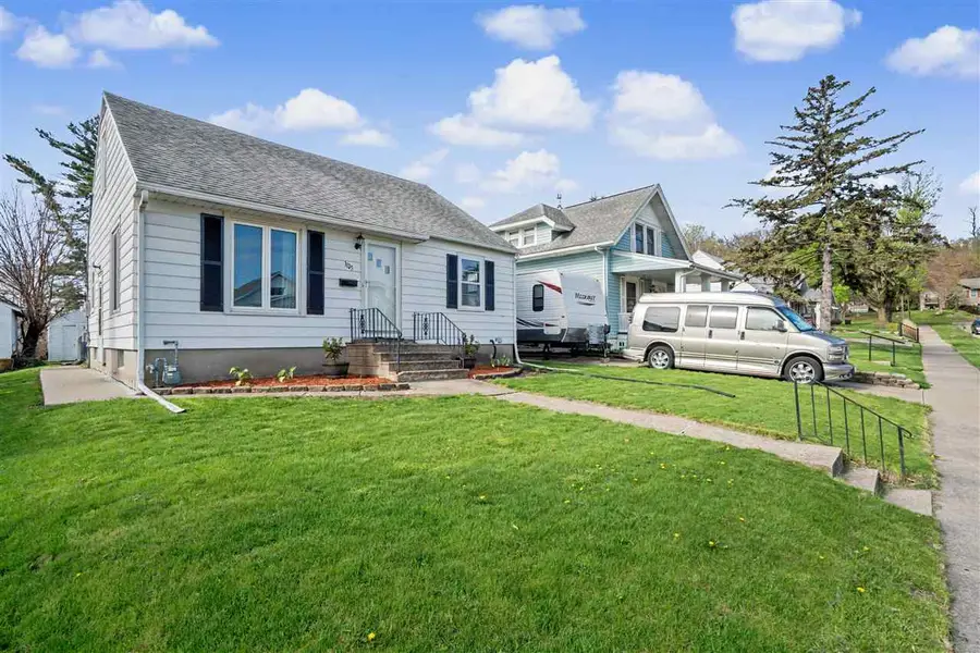 1125 J Ave NW, Cedar Rapids, IA 52405 - #2