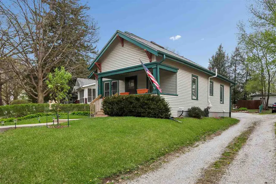 108 Highland Dr, Iowa City, IA 52246 - #2