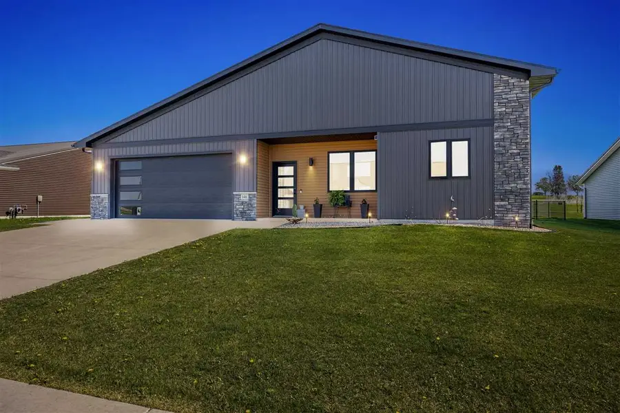 146 Towne Centre Dr, Urbana, IA 52345 - #3