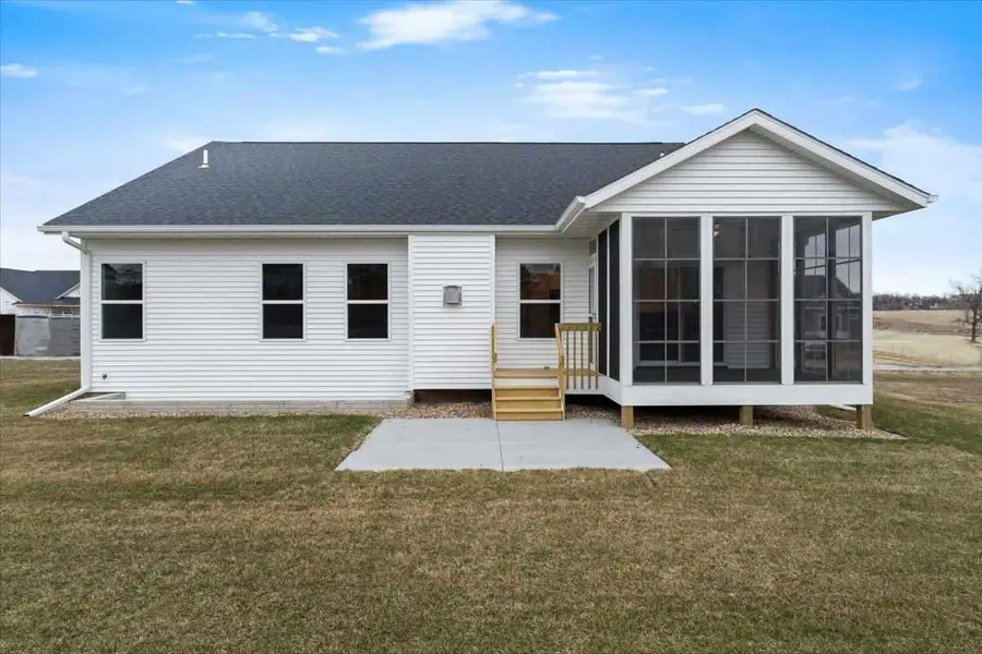 100 S Seven Oaks, North Liberty, IA 52317 - #3