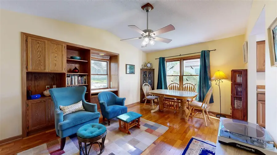 1017 5th Ave, Iowa City, IA 52240 - #3