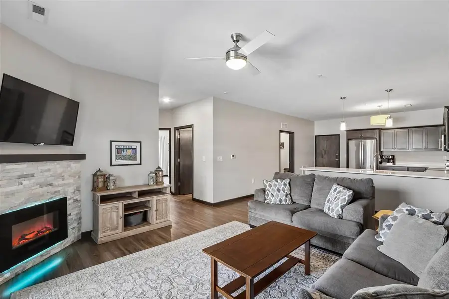 2869 Spring Rose Cir, Coralville, IA 52241 - #2