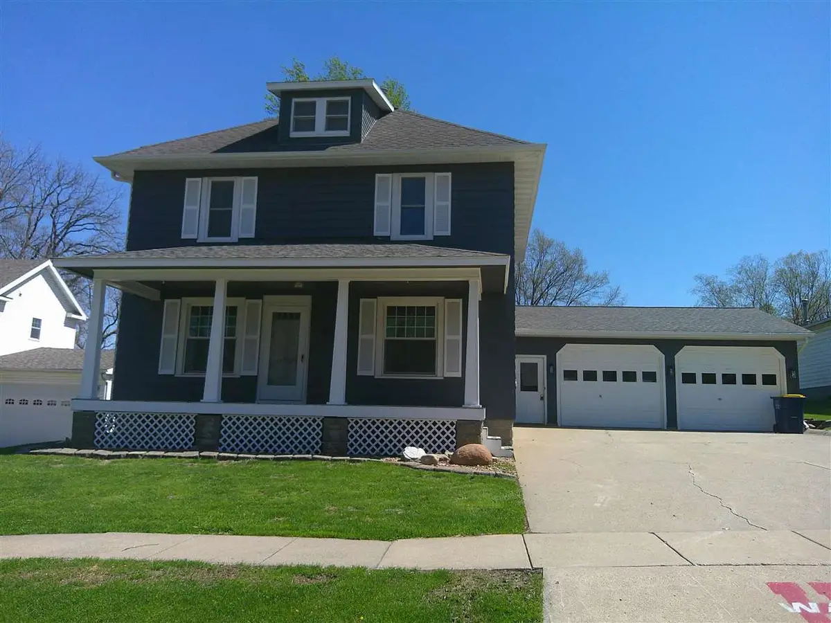 618 Washington St, Victor, IA 52347 - #1