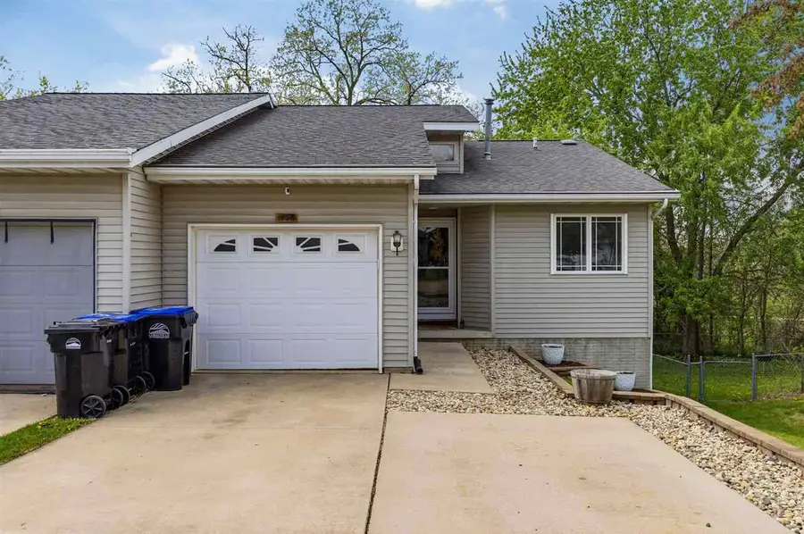 1428 Kodiak Ct, Coralville, IA 52241 - #2