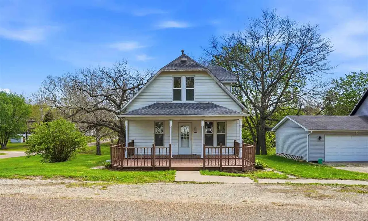 712 10th Ave, Wellman, IA 52356 - #1
