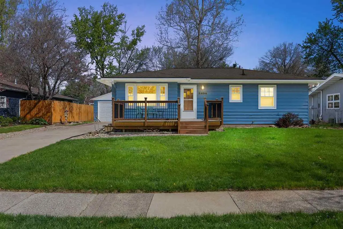 2406 Friendship St, Iowa City, IA 52245 - #1