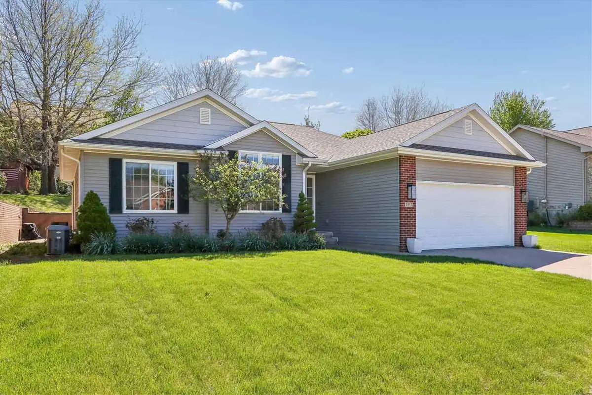 197 Rogers Drive, Williamsburg, IA 52361 - #1
