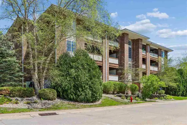 2592 Cascade Lane, Iowa City, IA 52246