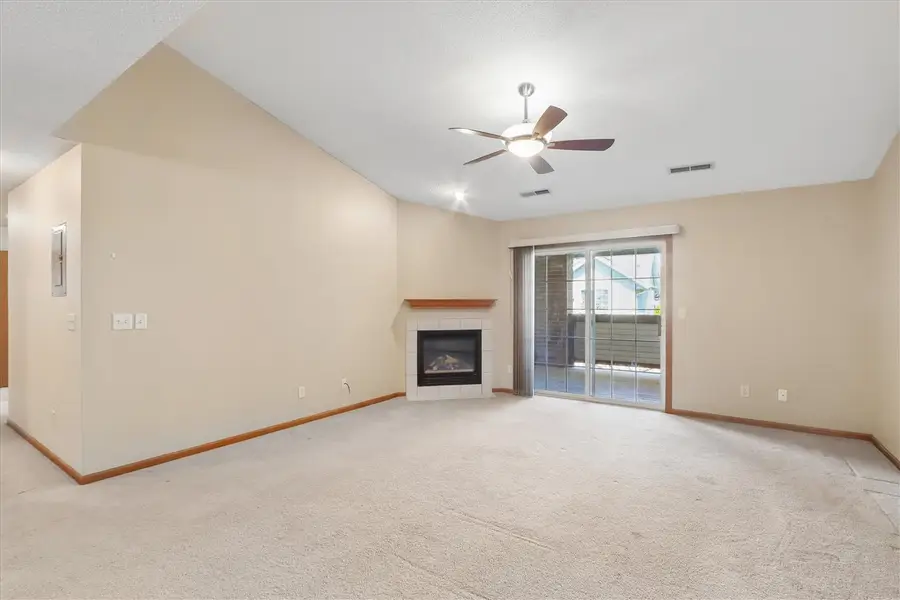 2592 Cascade Lane, Iowa City, IA 52246 - #2