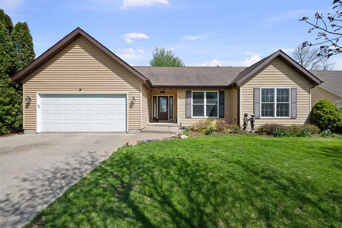 318 Sycamore St, Wilton, IA 52778 - #1
