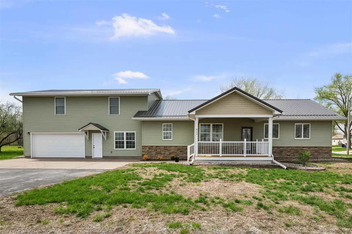 317 S Walnut St, Wilton, IA 52778 - #1