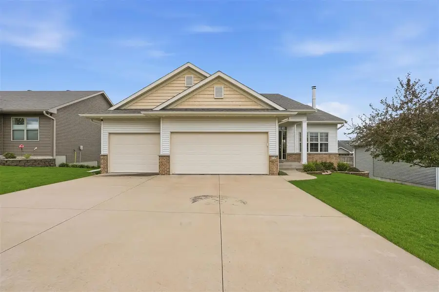 73 Camden Rd, Iowa City, IA 52245 - #2