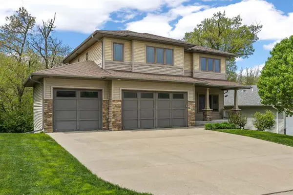 1148 Ryan Cir, Coralville, IA 52241