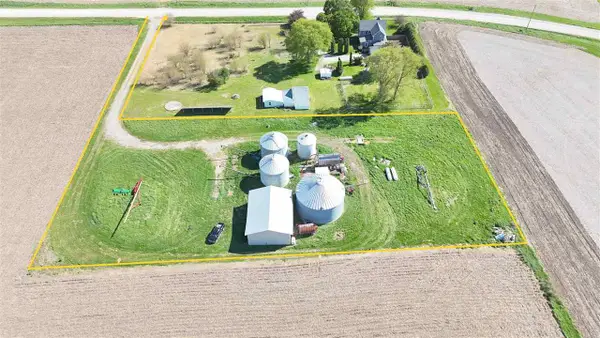 435 Buckeye Rd, West Liberty, IA 52776