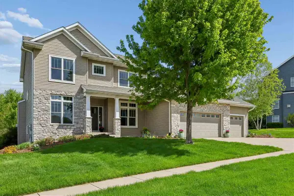 1060 Wild Prairie Dr., Iowa City, IA 52246