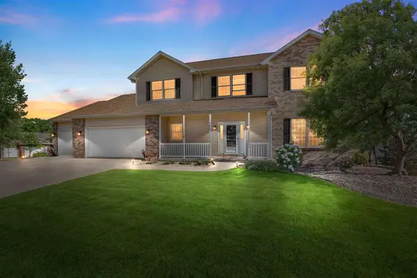 700 Creek View Ct, Coralville, IA 52241