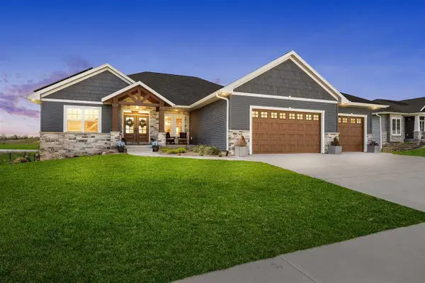 1601 Heartland St, Fairfax, IA 52228