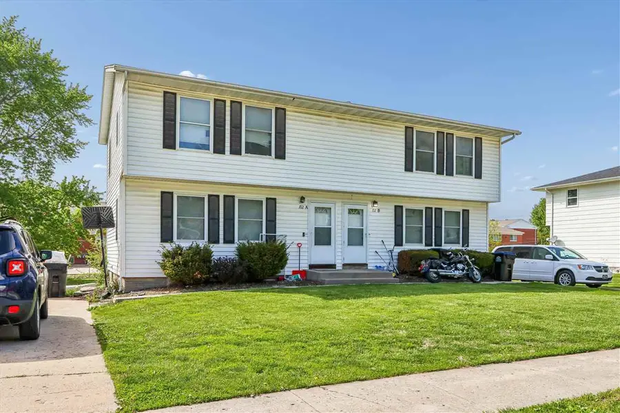 712 19th Ave, Coralville, IA 52241 - #2