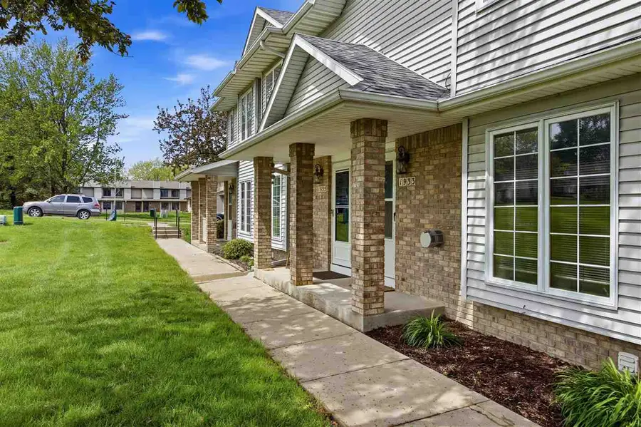 1933 Earl Rd, Iowa City, IA 52246 - #2