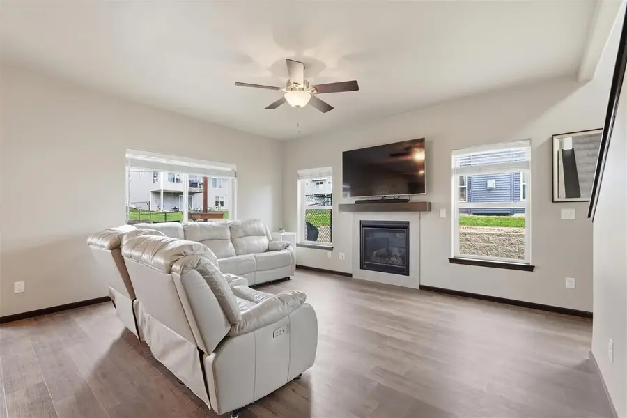 603 Dakota Ave, Tiffin, IA 52340 - #3