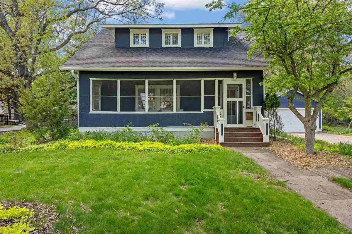427 Ferson Ave, Iowa City, IA 52246 - #1