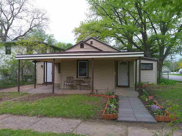1009 Highland Ave, Iowa City, IA 52240