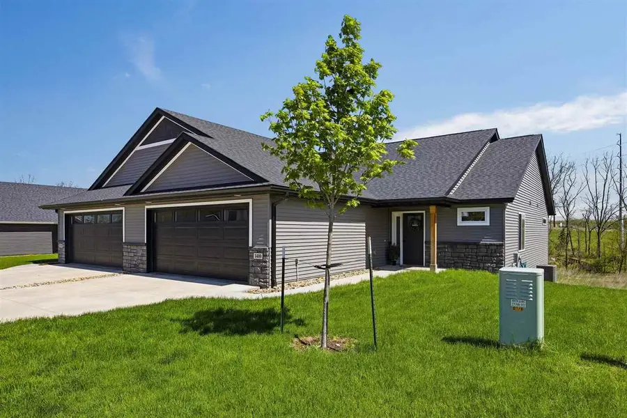 1410 Legend Dr, Tiffin, IA 52340 - #2