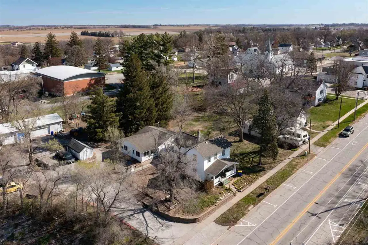 220/230 West Main St, Solon, IA 52333 - #1