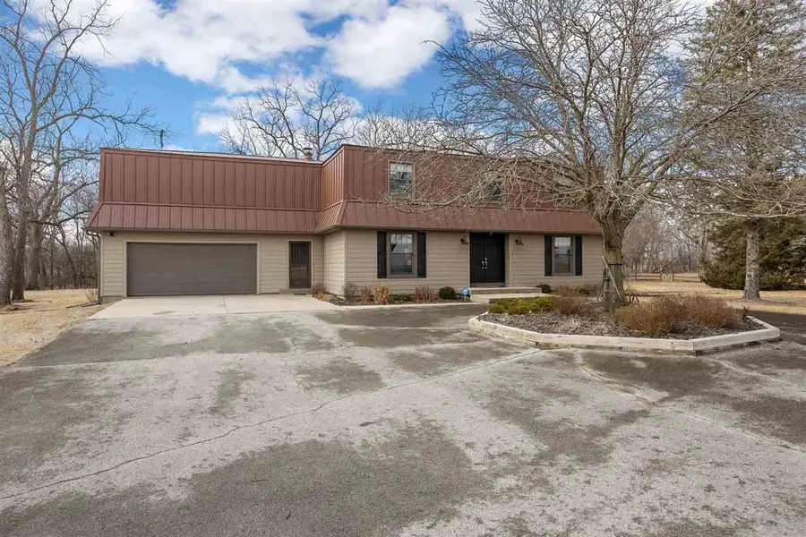 5297 Sand Rd. SE, Iowa City, IA 52240 - #2
