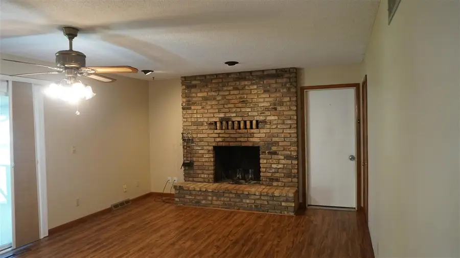 448 Brady St, Hills, IA 52235 - #2