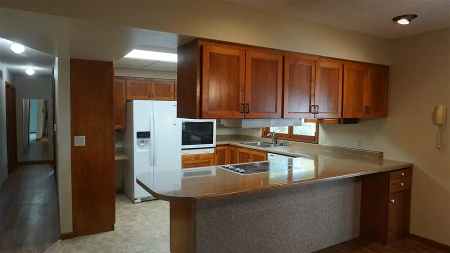 448 Brady St, Hills, IA 52235 - #3