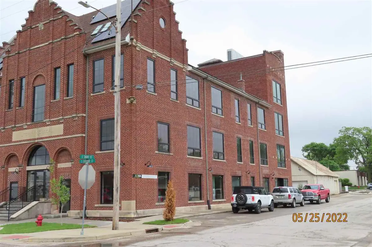 130 S Dubuque St, Solon, IA 52333 - #1