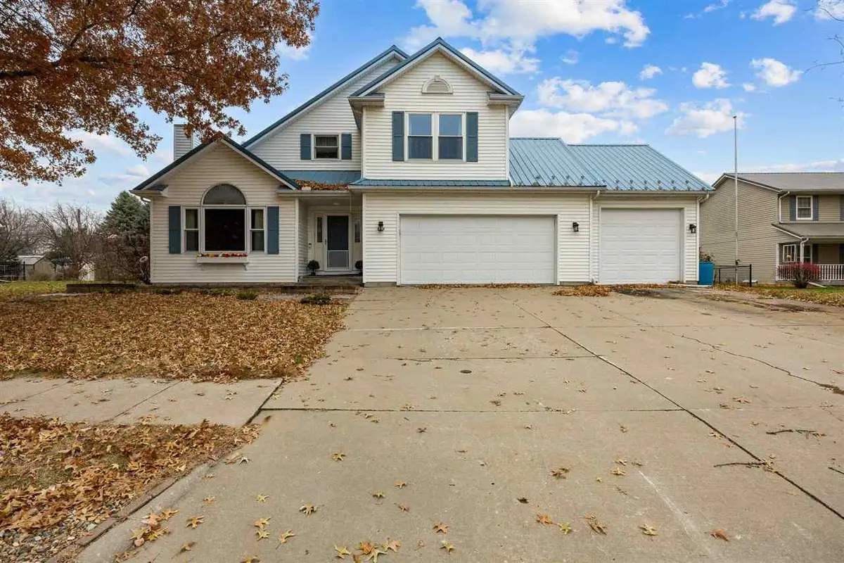 834 1st PL, Kalona, IA 52247 - #1