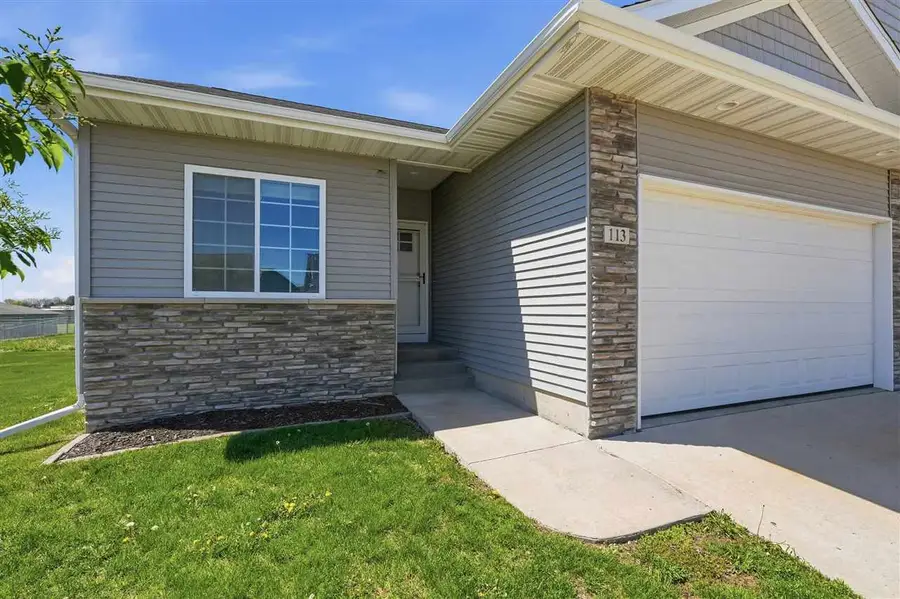 113 Wild Rose Ln, Solon, IA 52333 - #2