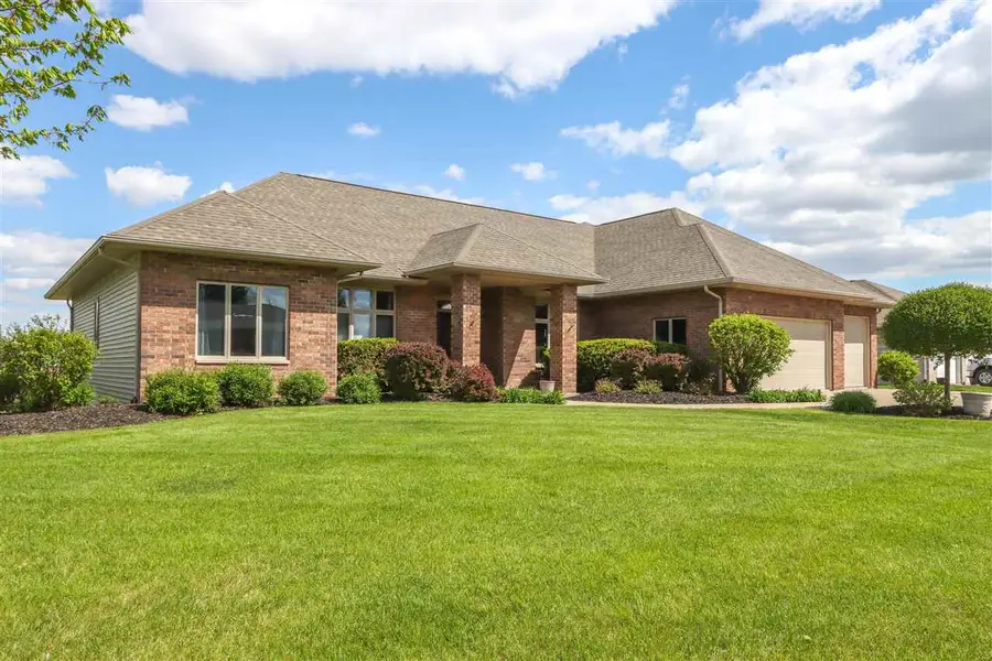 820 S 15th Avenue, Washington, IA 52353 - #3