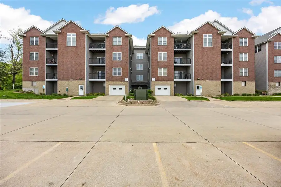 1092 Walnut Ave, Riverside, IA 52327 - #3