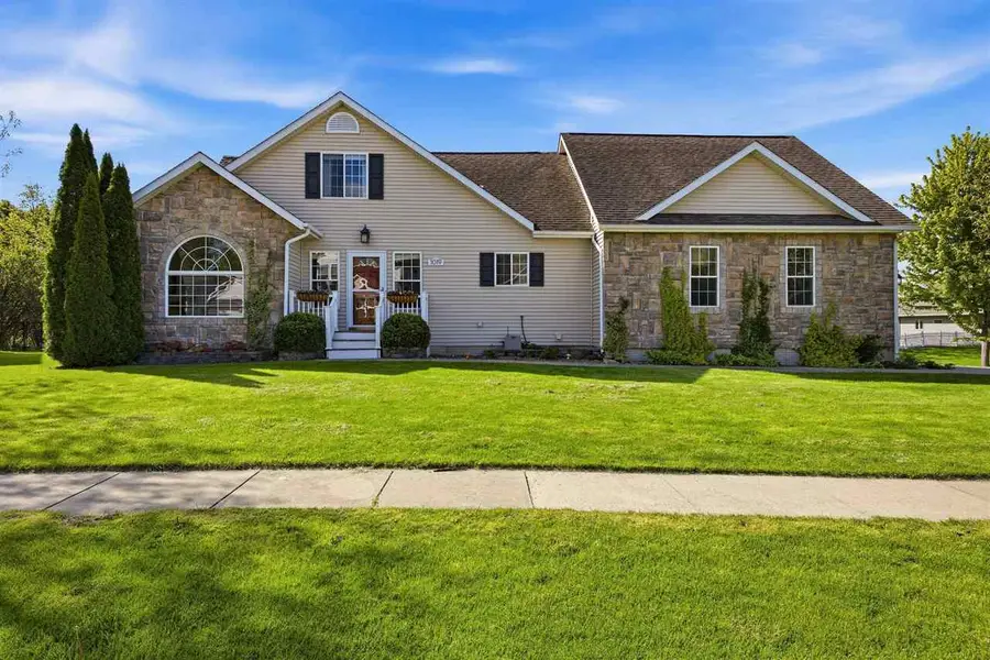 1019 Chamberlain Dr, Iowa City, IA 52240 - #2
